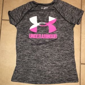 Under Armor girls T-shirt!